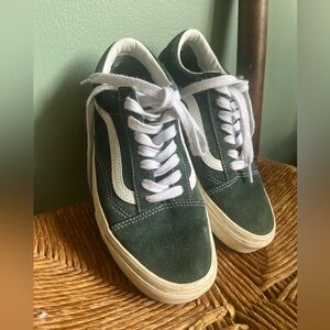 Green Suede Vans Old Skool, women’s 7 men’s 5.5